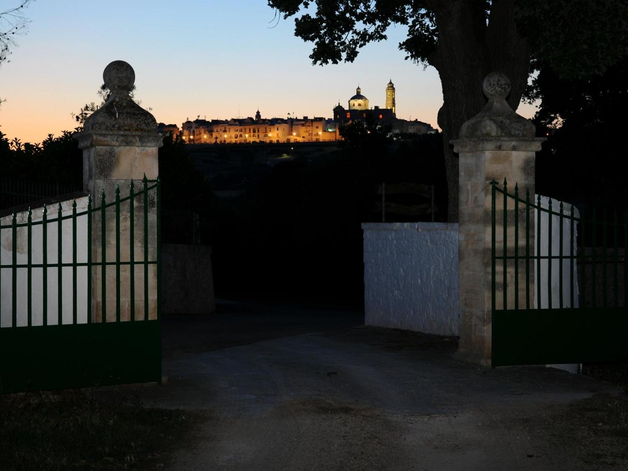 Agriturismo Masseria Aprile ロコロトンド エクステリア 写真